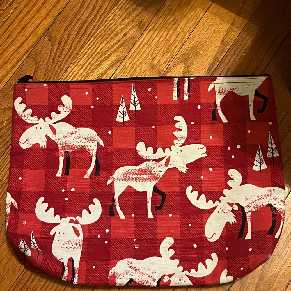 Thirty-One Red and White Zipper Pouch